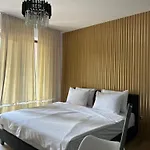 Apartment Park Center *