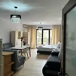 Park Center Apartment *